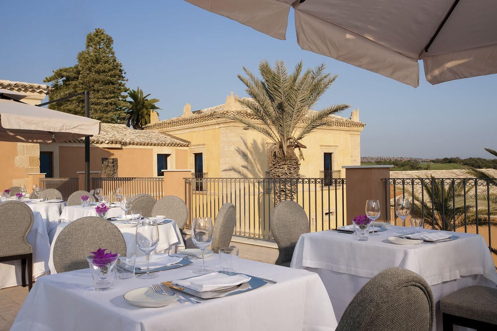 Donnafugata Golf Resort & Spa, at the table