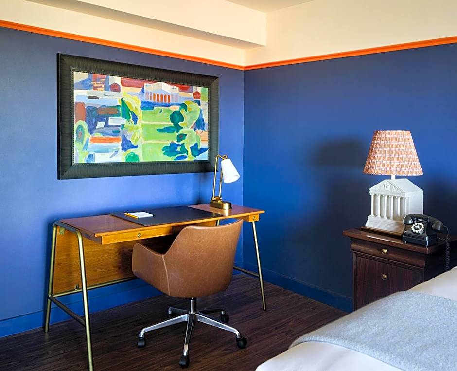 Graduate by Hilton Charlottesville