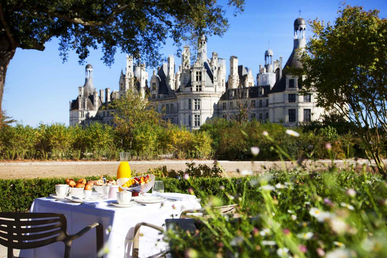 Relais de Chambord, at the table