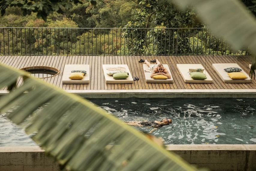 Chez Georges, the pool
