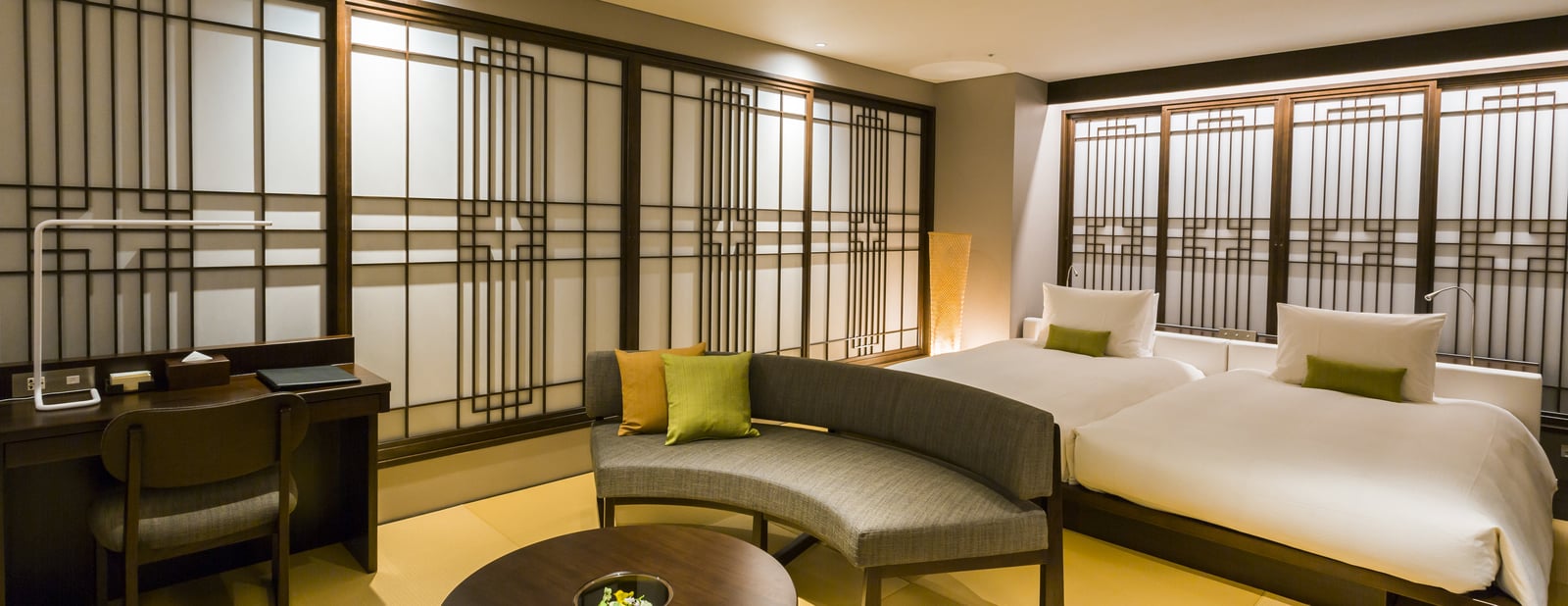 Hotel Ryumeikan Ochanomizu Honten — vibe
