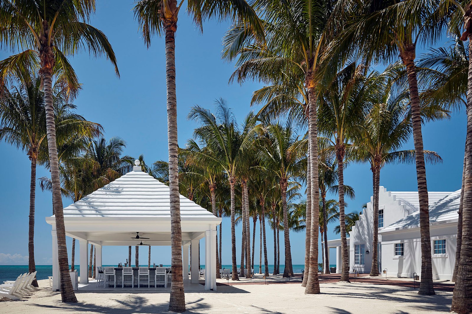 Isla Bella Beach Resort & Spa, the beach bar