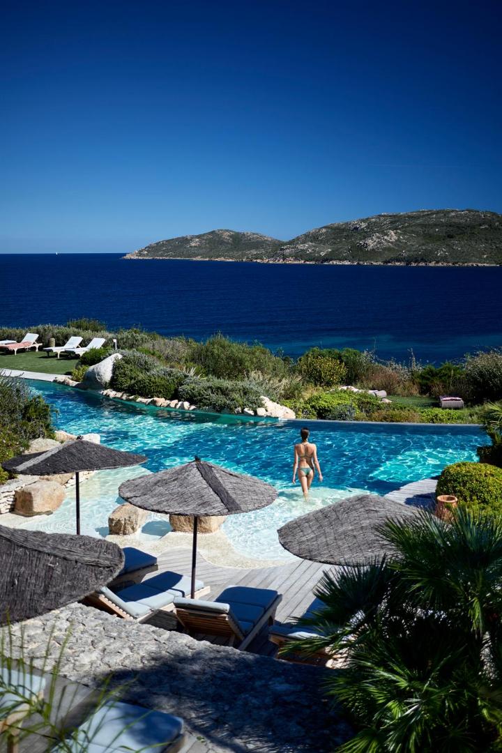Hôtel U Capu Biancu, the pool