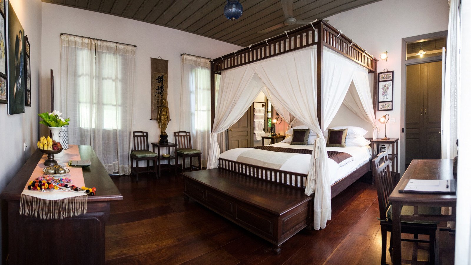 Satri House, rooms