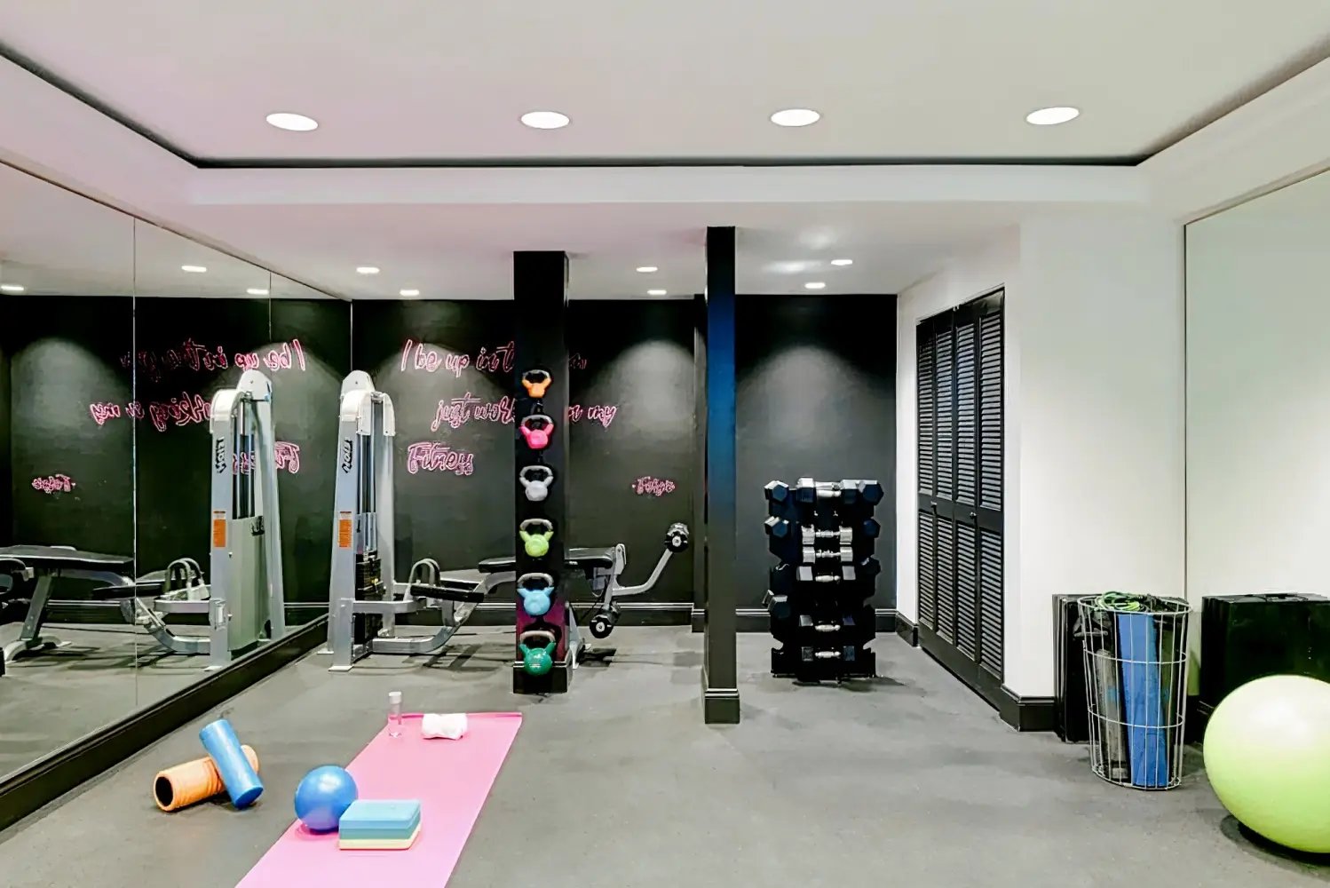 Montrose at Beverly Hills, tennis and gym