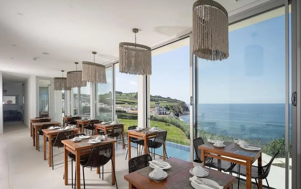 Sul Villas & Spa, at the table