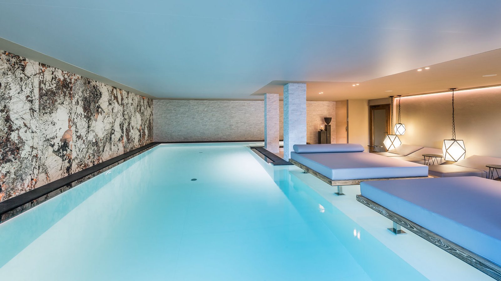 Hotel Montchalet, the pool