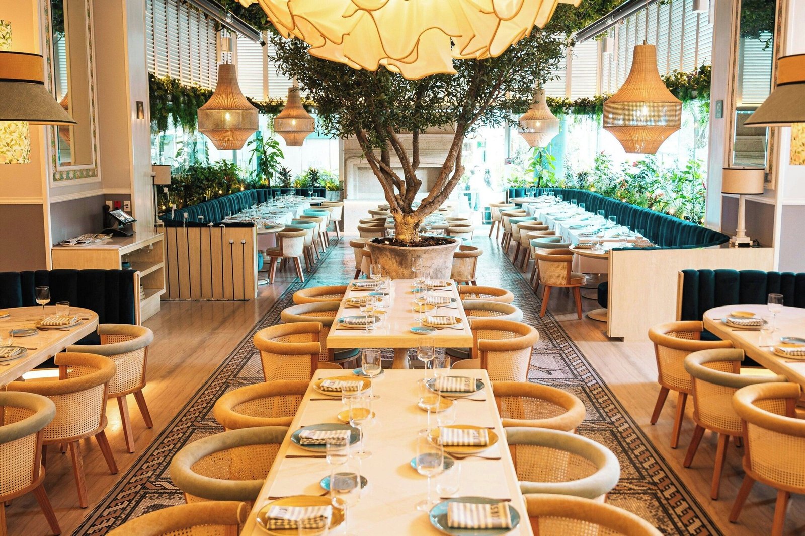JW Marriott Hotel Mexico City Polanco, at the table