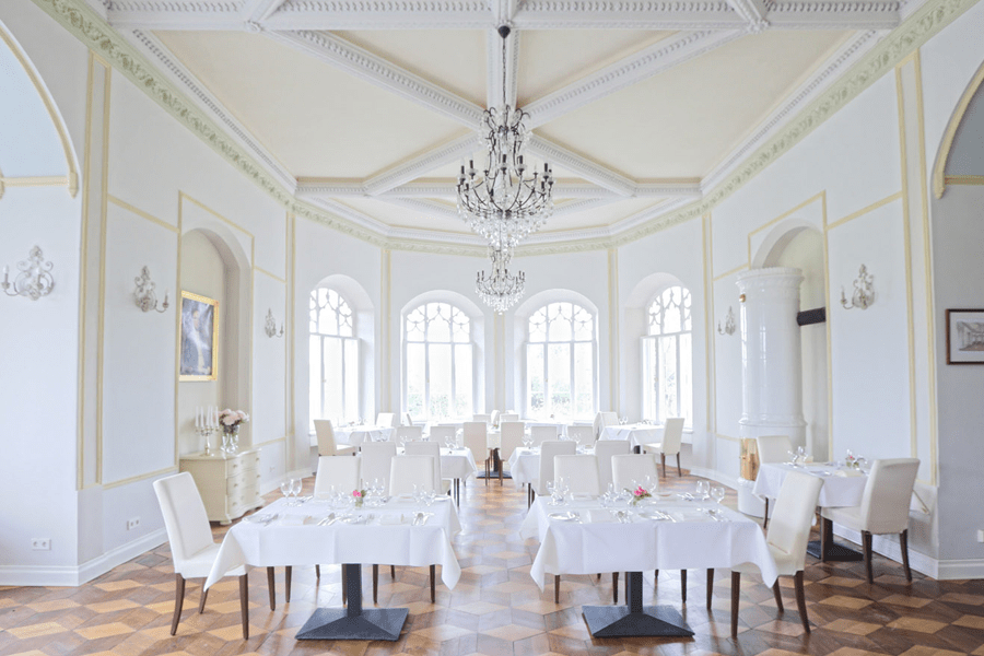 Hotel Schloss Gamehl, at the table