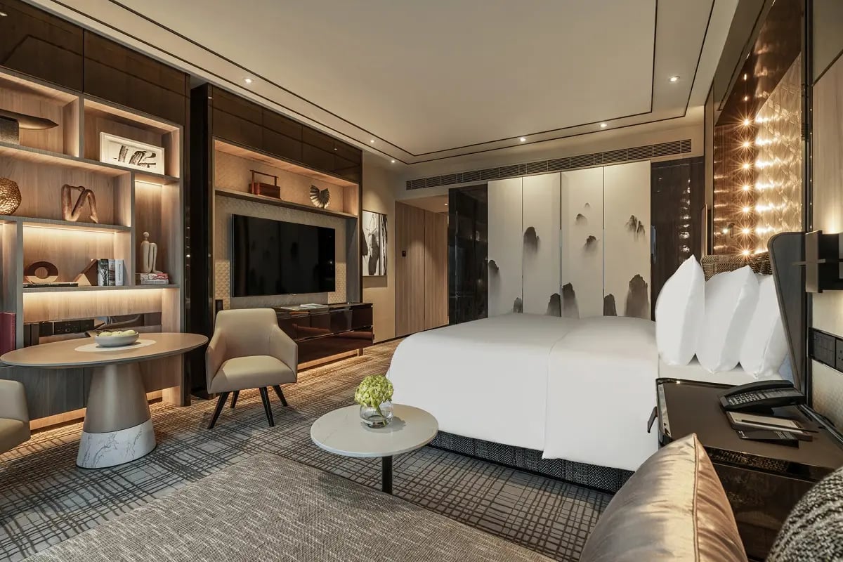 Four Seasons Hotel Hong Kong — rooms
