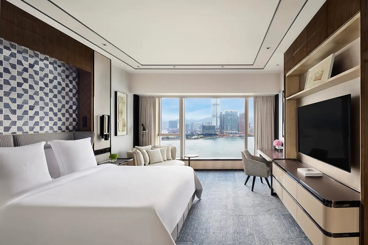 Four Seasons Hotel Hong Kong — rooms
