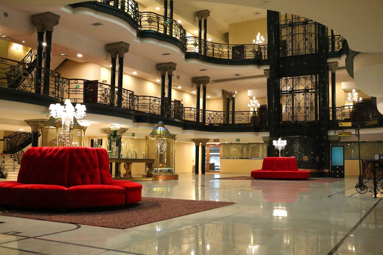 Gran Hotel Ciudad de México — vibe