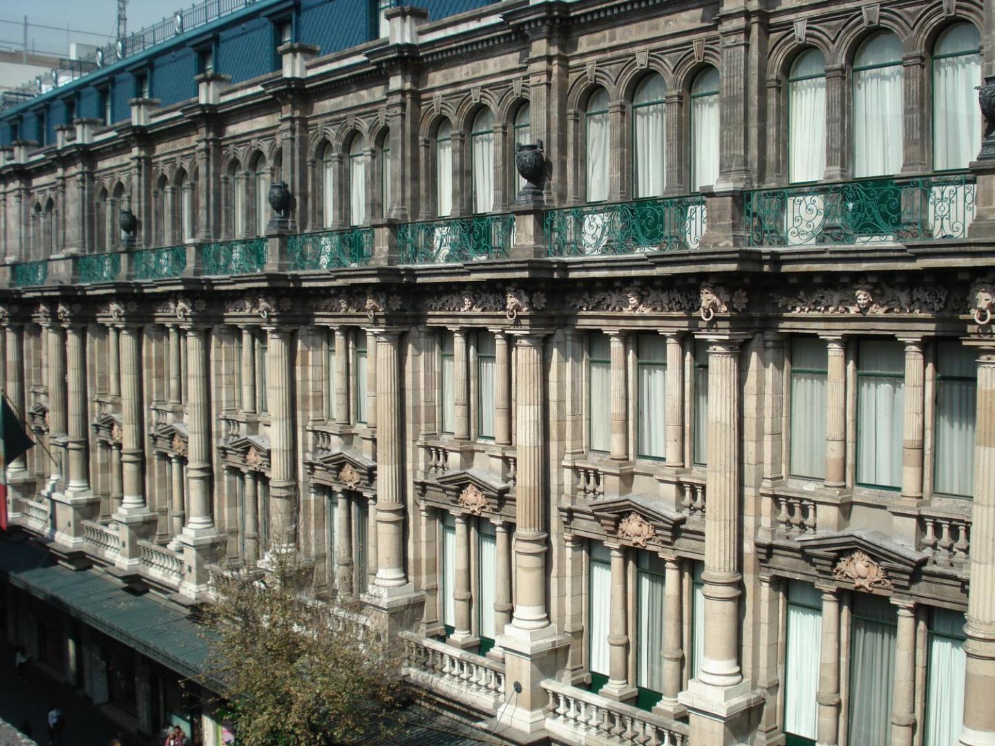 Gran Hotel Ciudad de México — vibe