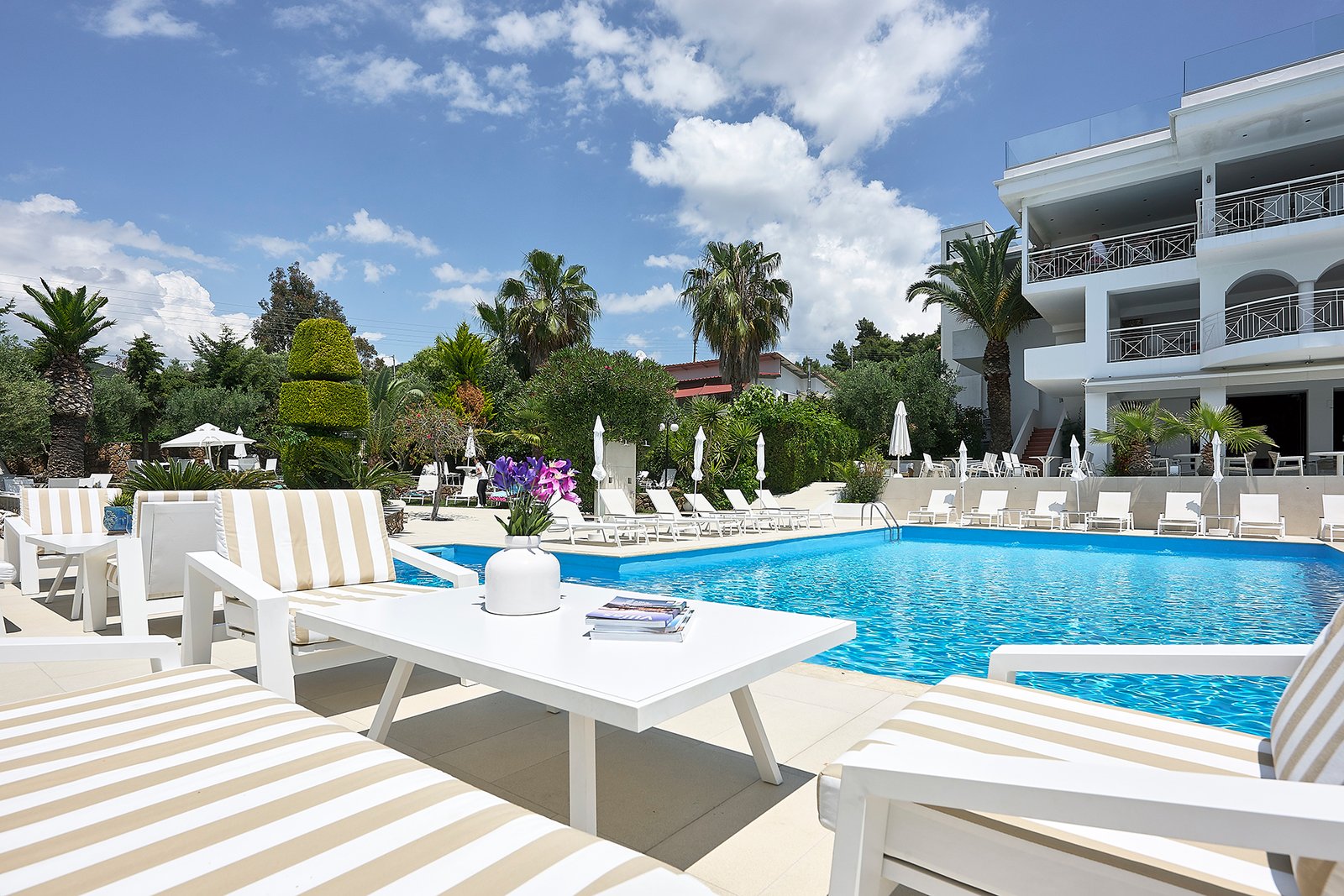 Glavas Inn Hotel, the pool