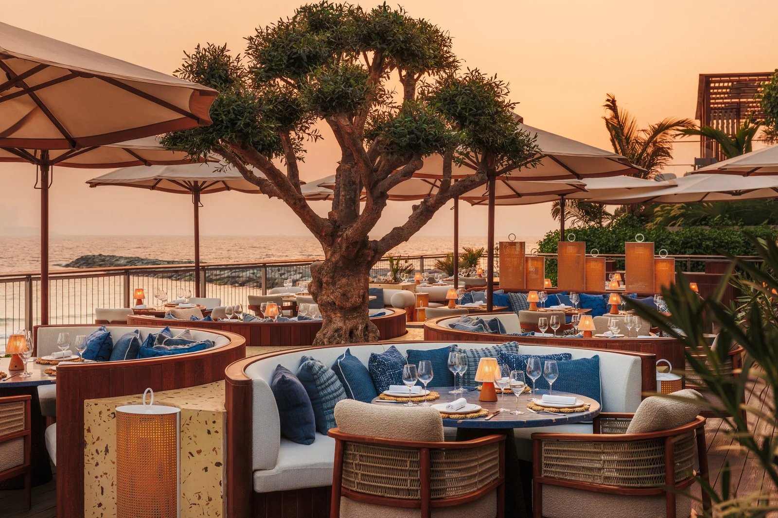 Jumeirah Marsa Al Arab, at the table