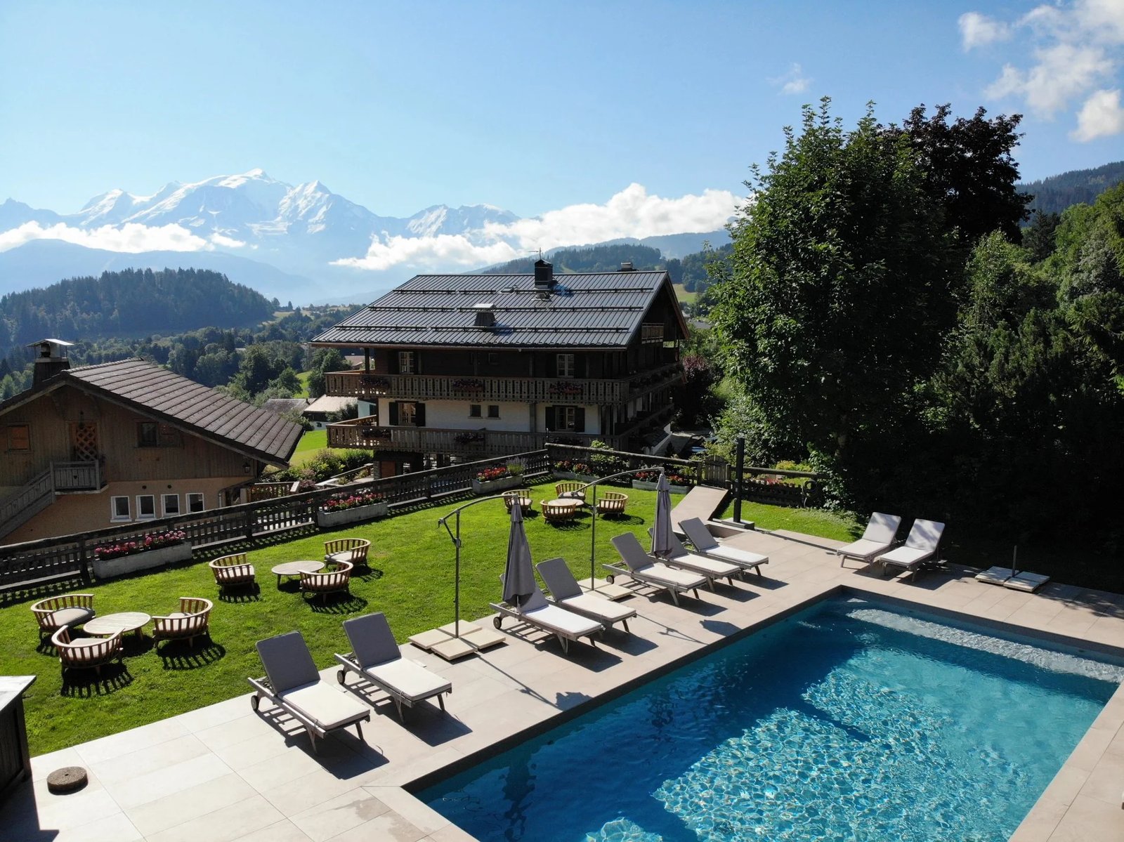 Les Roches Fleuries - Mont-Blanc, the pool