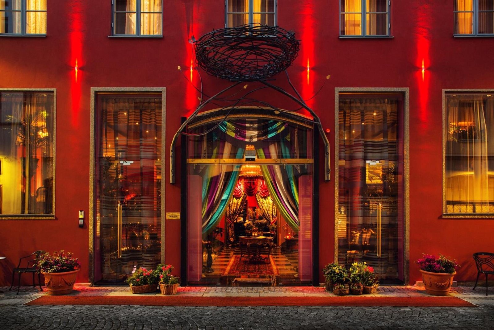 Dorsia Hotel & Restaurant, how it began