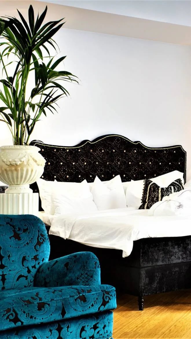 Dorsia Hotel & Restaurant