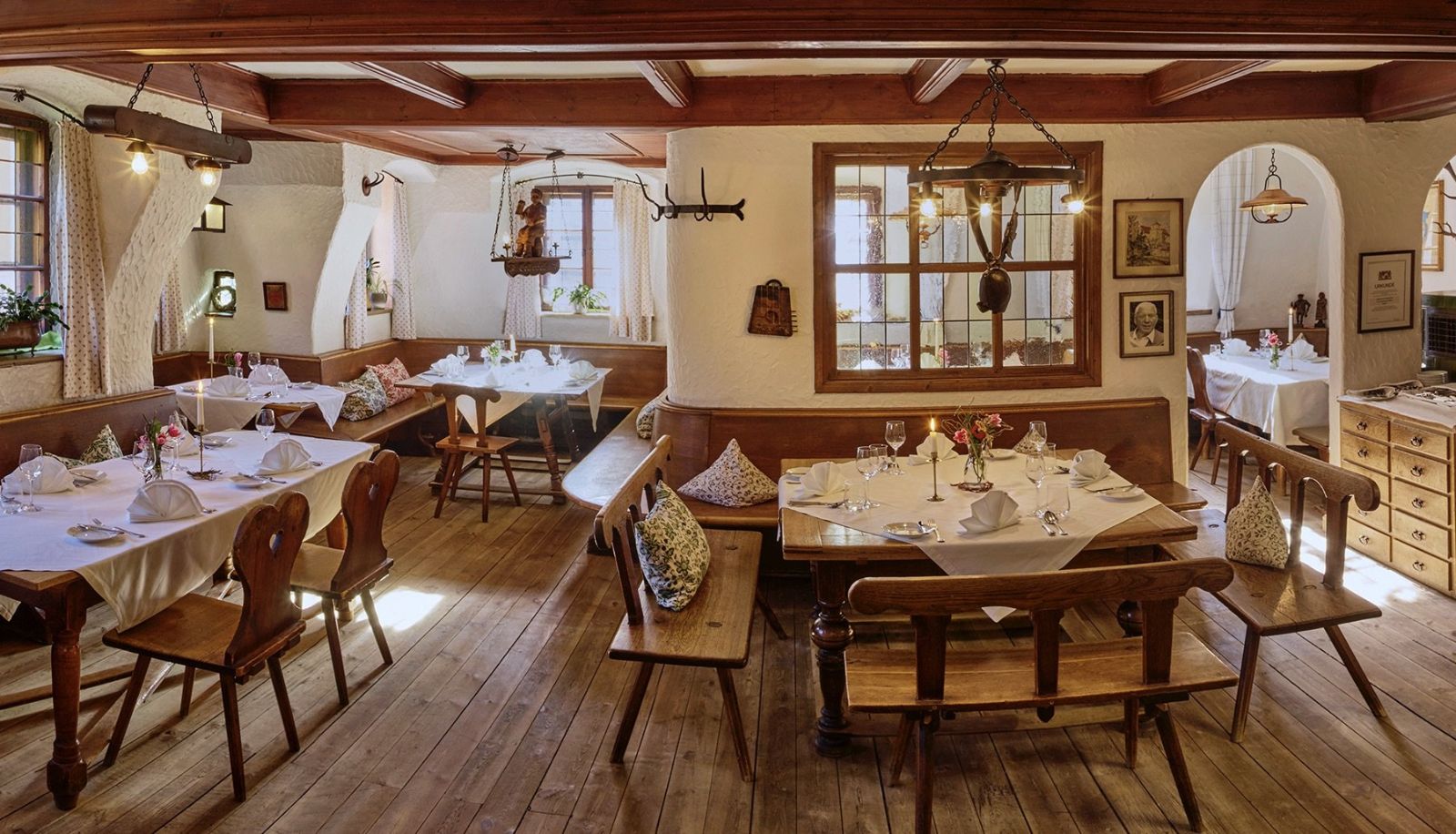 Romantik Hotel Zum Klosterbräu, at the table