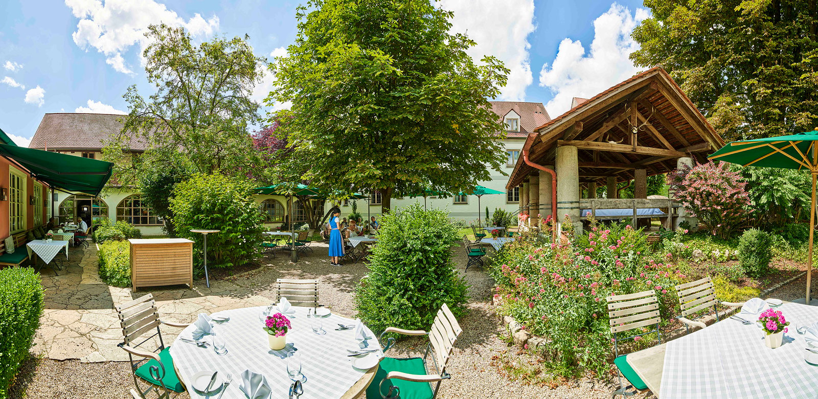 Romantik Hotel Zum Klosterbräu, at the table