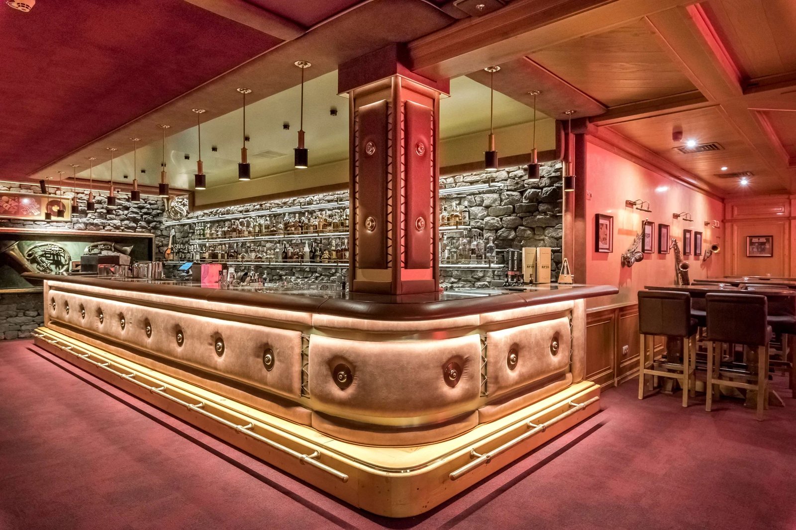 Kempinski Hotel Grand Arena Bansko, piano bar sing sing