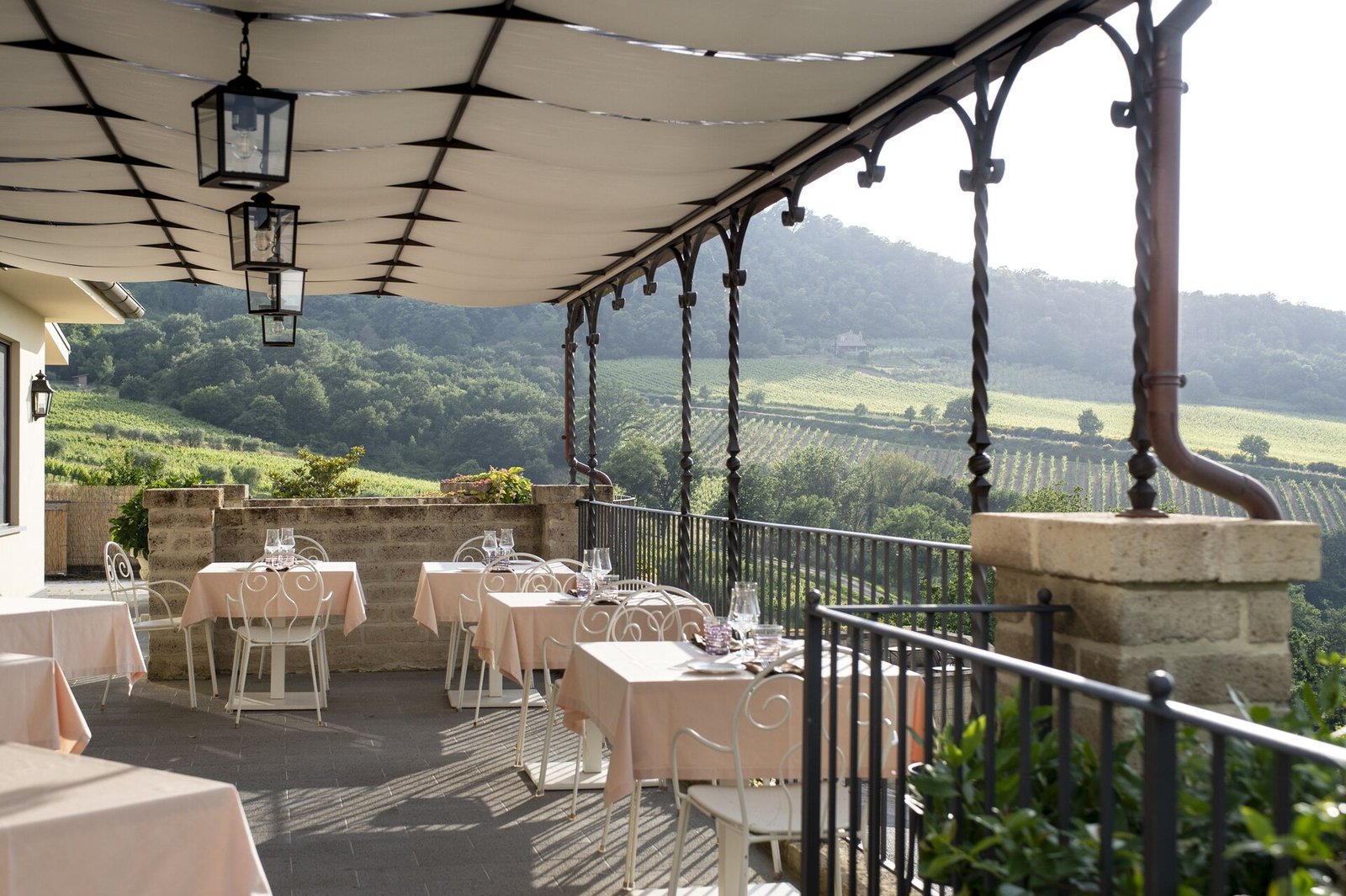 Altarocca Wine Resort, at the table