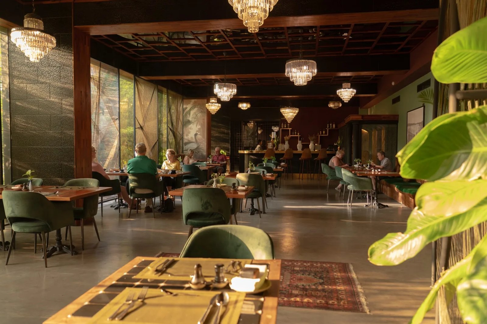 Lao Poet Hotel, the restaurant