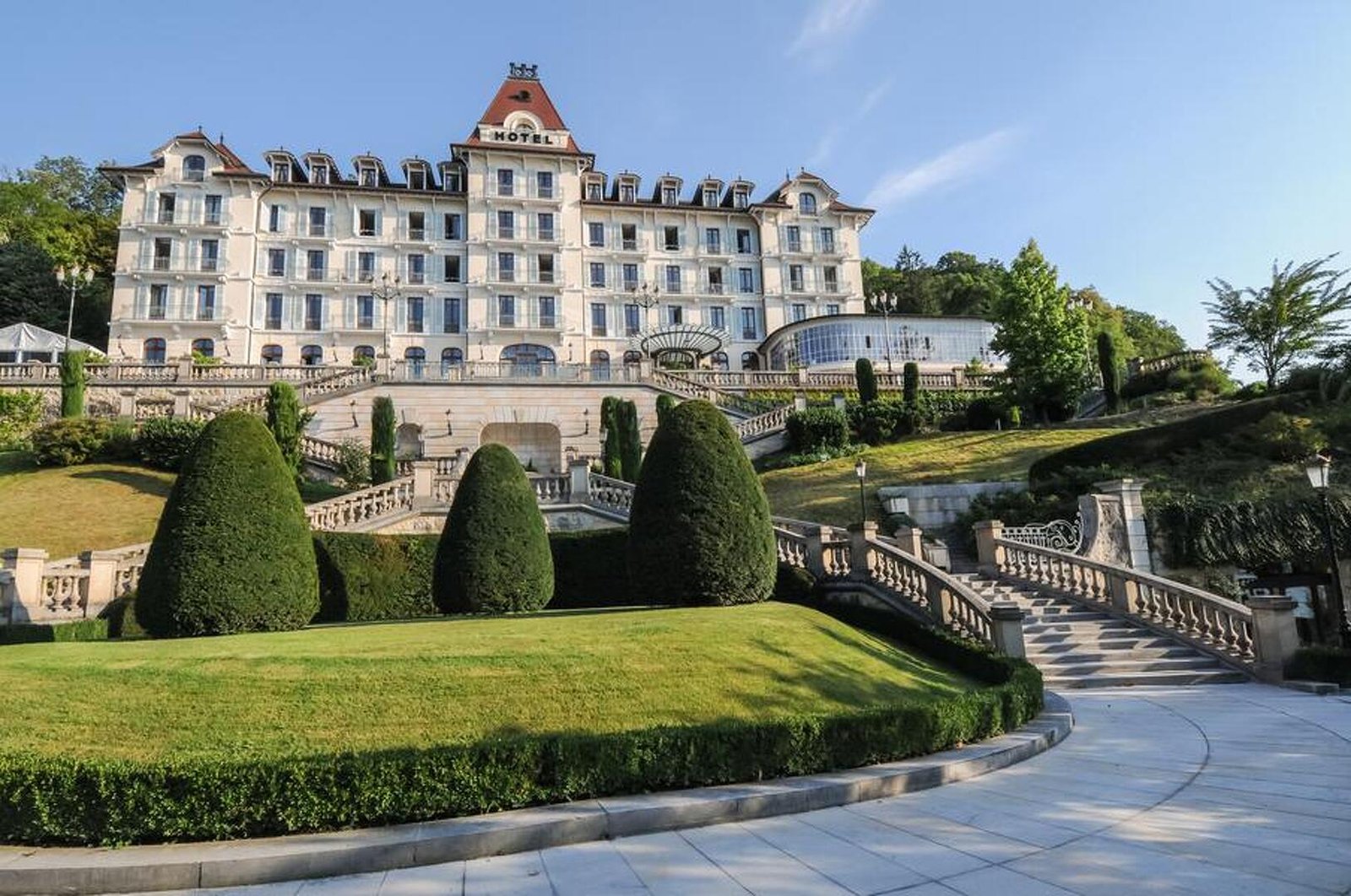 Le Palace De Menthon, how it began