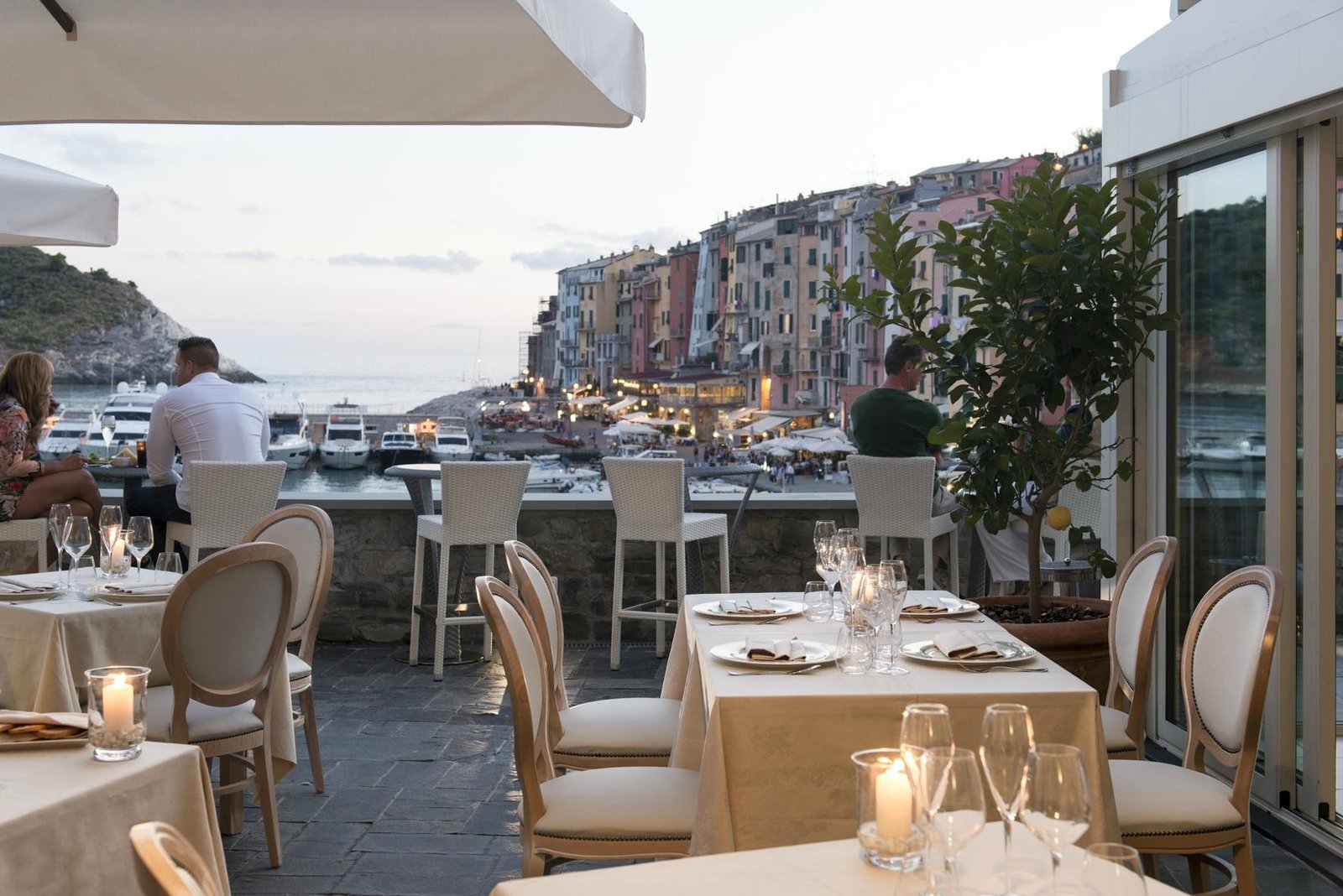 Grand Hotel Portovenere, at the table