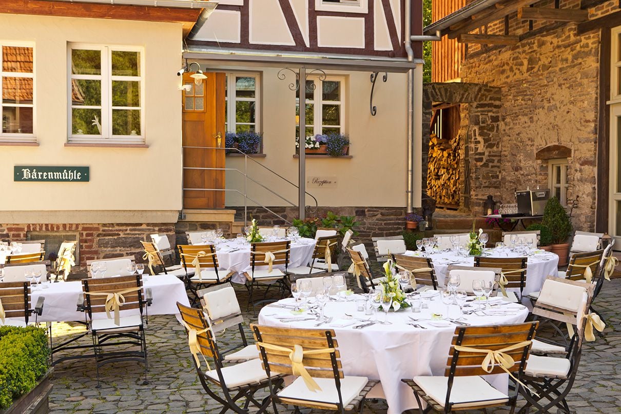 Romantik Hotel Landhaus Bärenmühle, courtyard garden