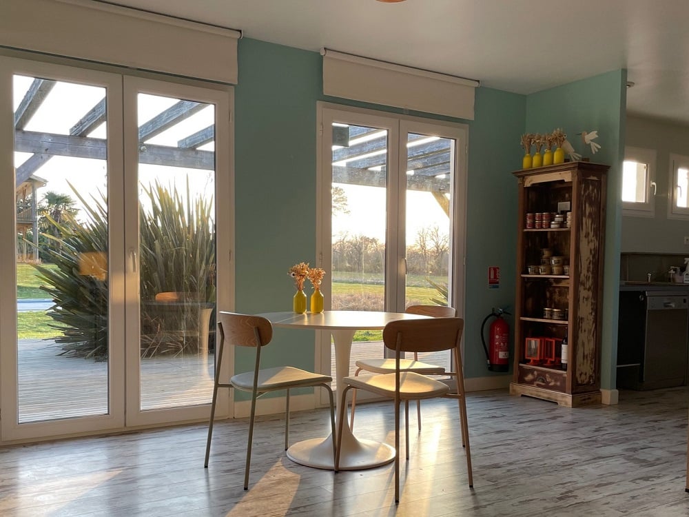 La Petite Couronne, poolhouse and terrace