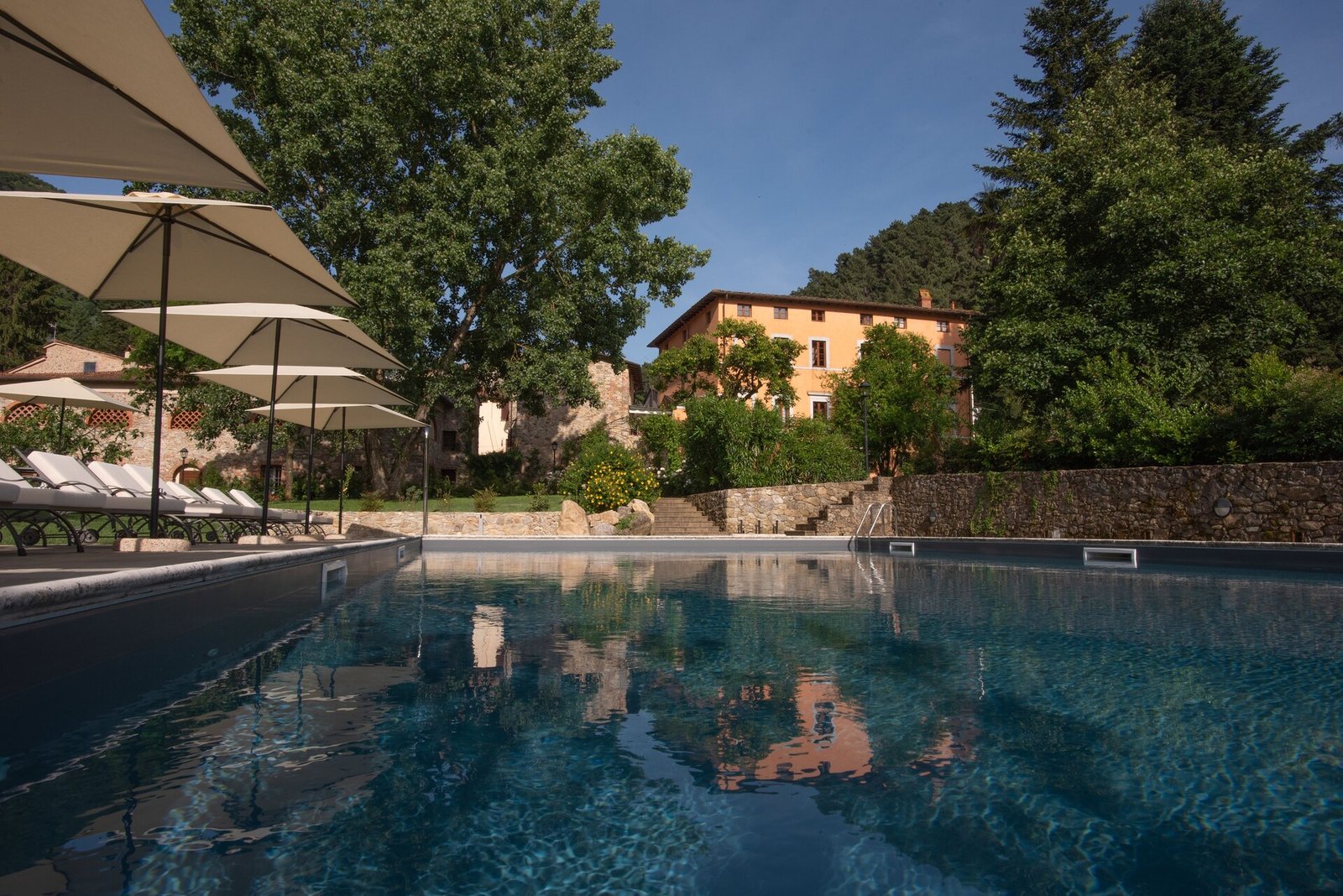 Relais Corte Rodeschi, the pool