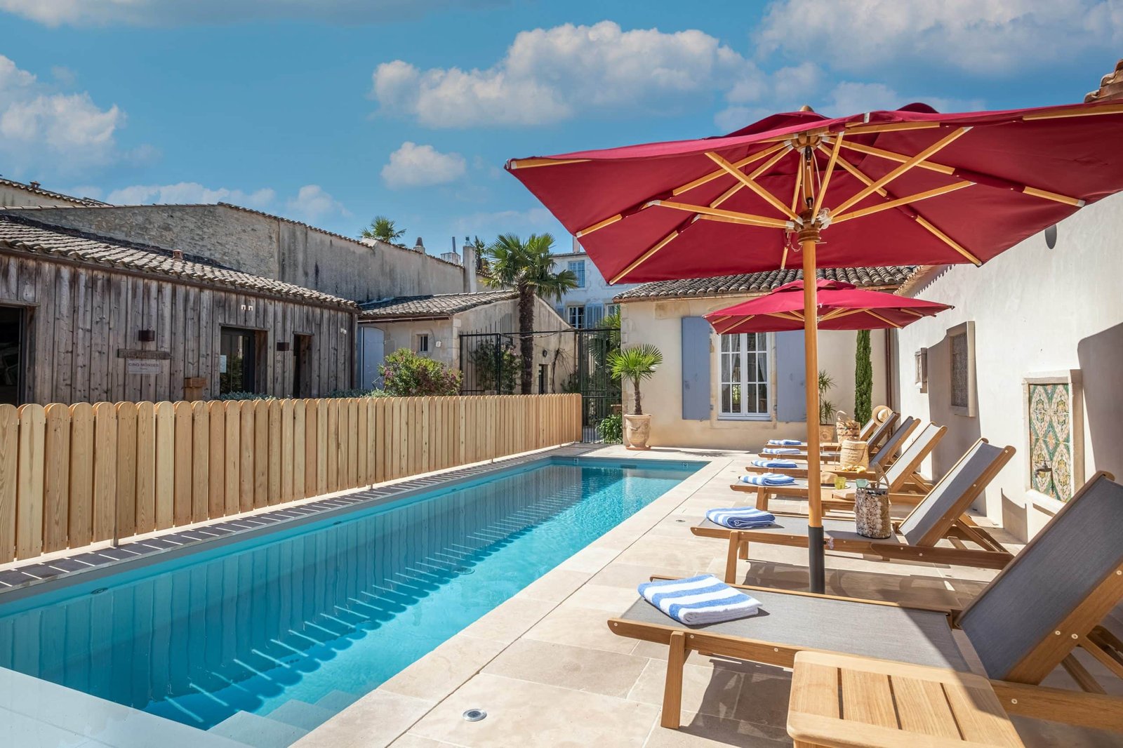 La Baronnie Hotel & Spa, the pool