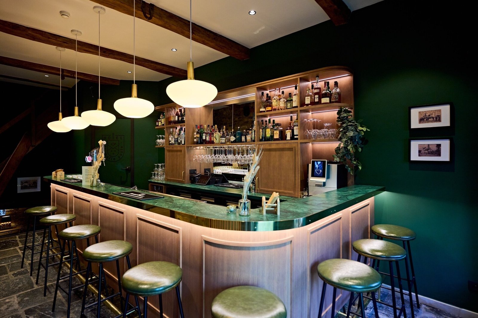 Hôtel La Malle Poste à Rochefort, lounge bar