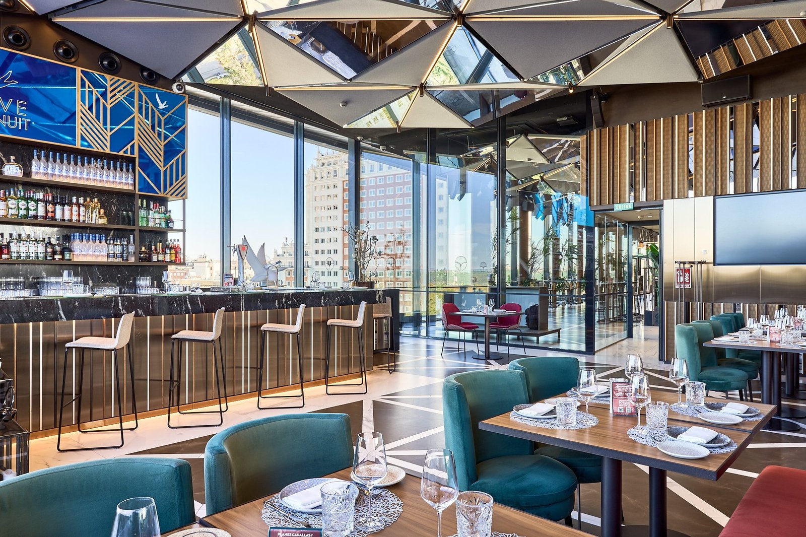 VP Plaza España design, ginkgo restaurant & sky bar