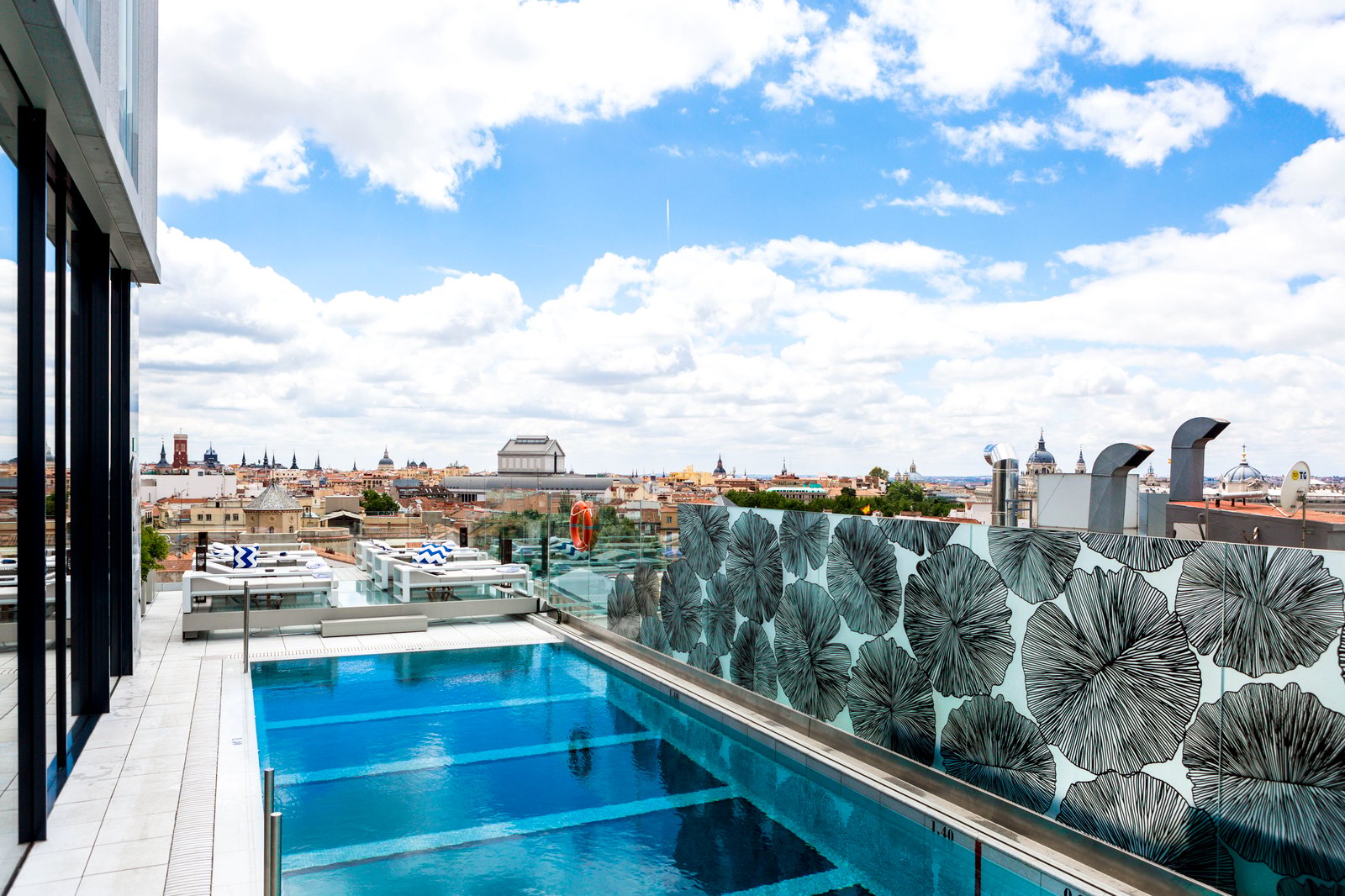 VP Plaza España design, the pool