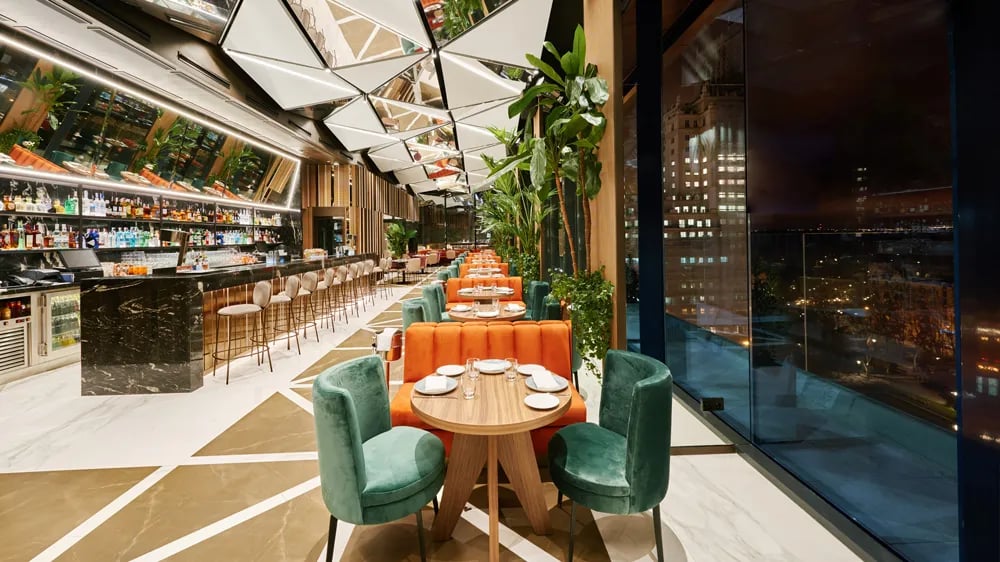 VP Plaza España design, ginkgo restaurant & sky bar
