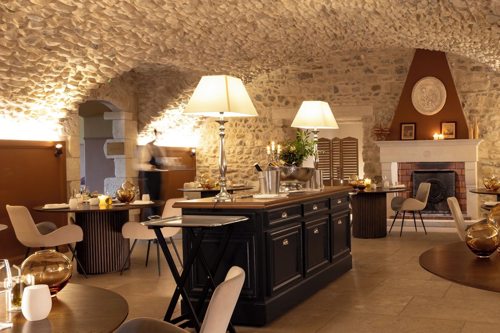 Château Les Oliviers de Salettes, at the table