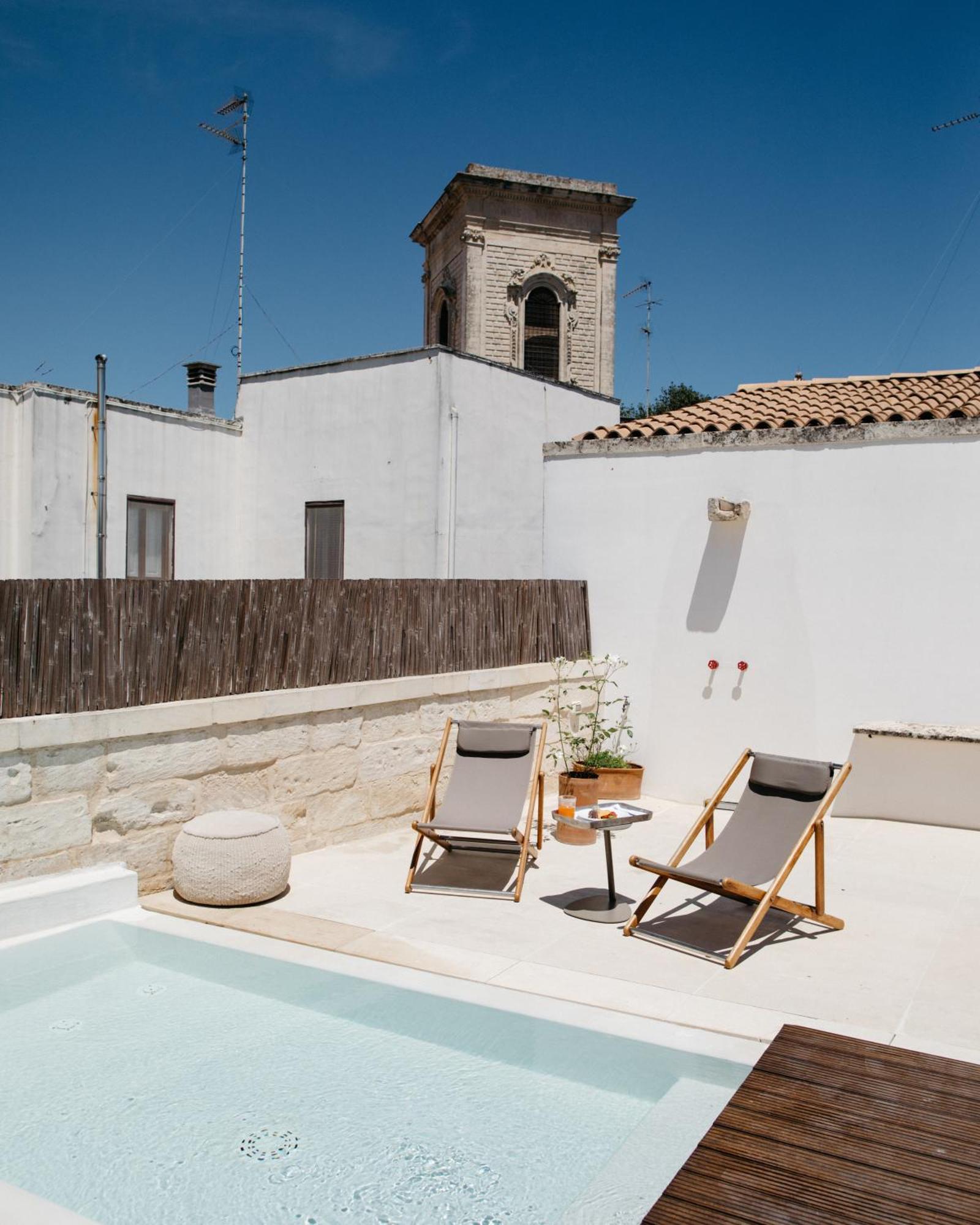 Palazzo De Noha, the pool
