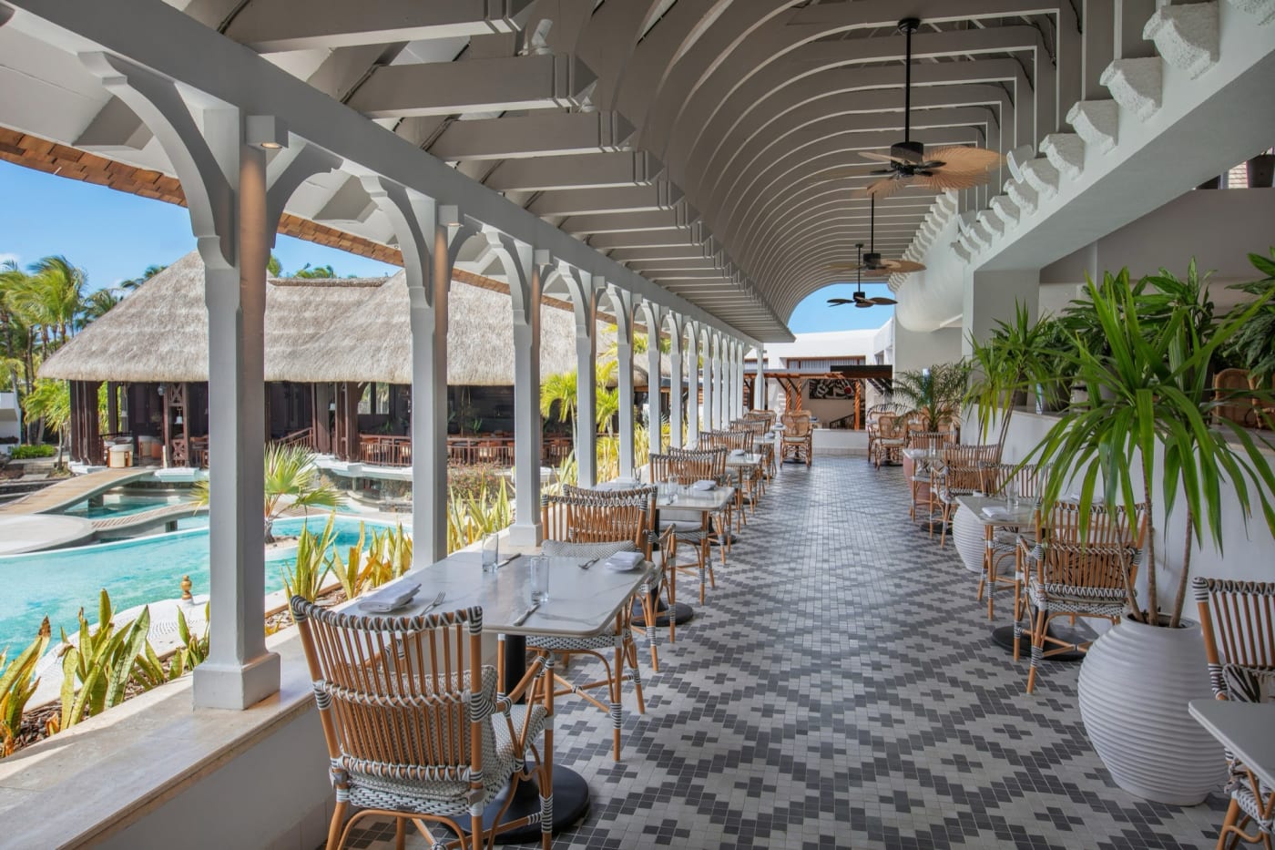 Shangri-La Le Touessrok, Mauritius, at the table