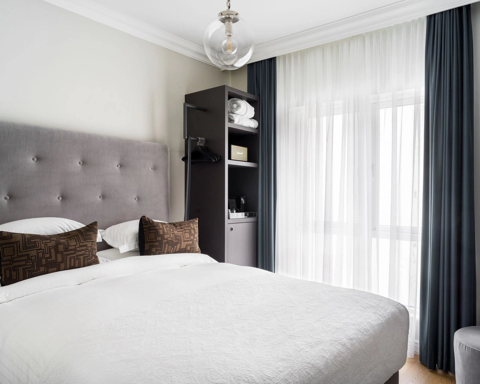Sand Hotel, rooms