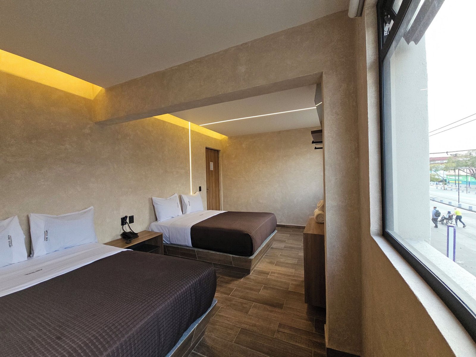 Hotel Único — vibe