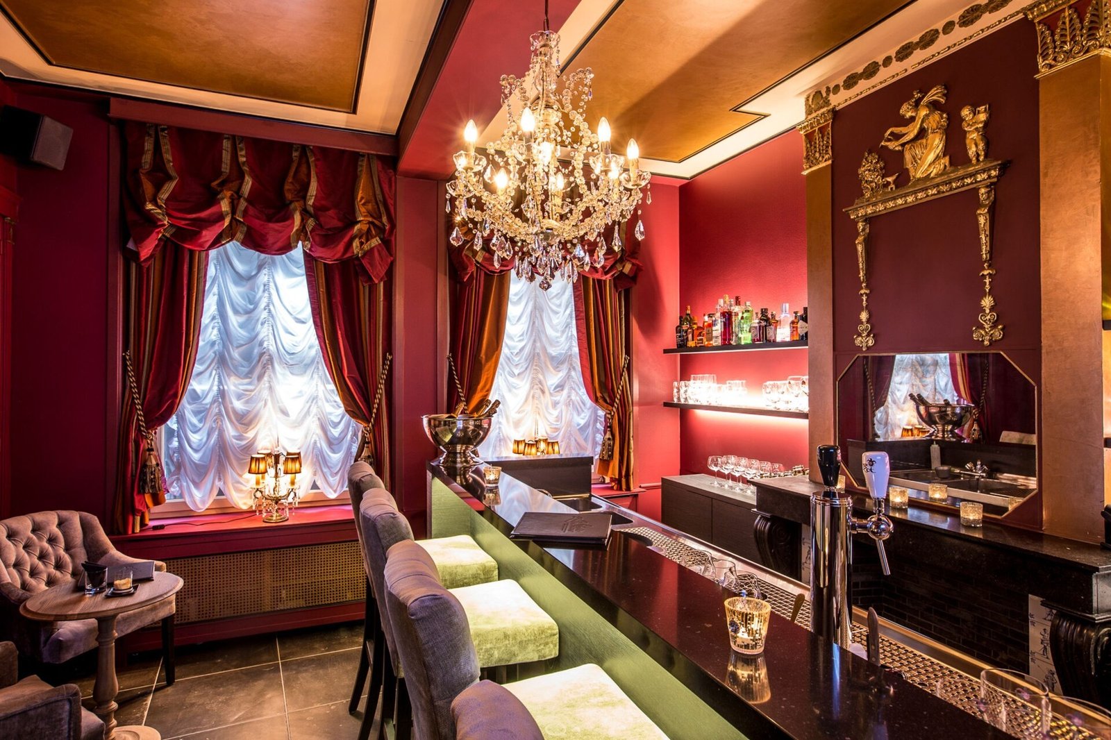 Hotel De Castillion, hotel bar