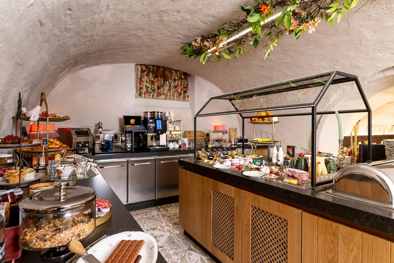 Hotel De Castillion, medieval cellar