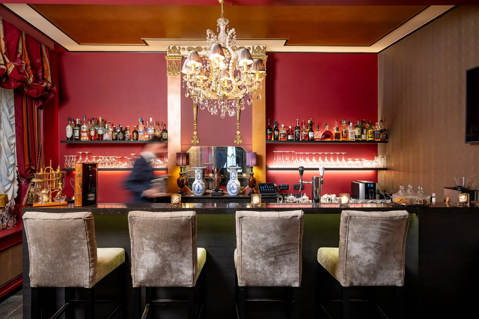 Hotel De Castillion, hotel bar