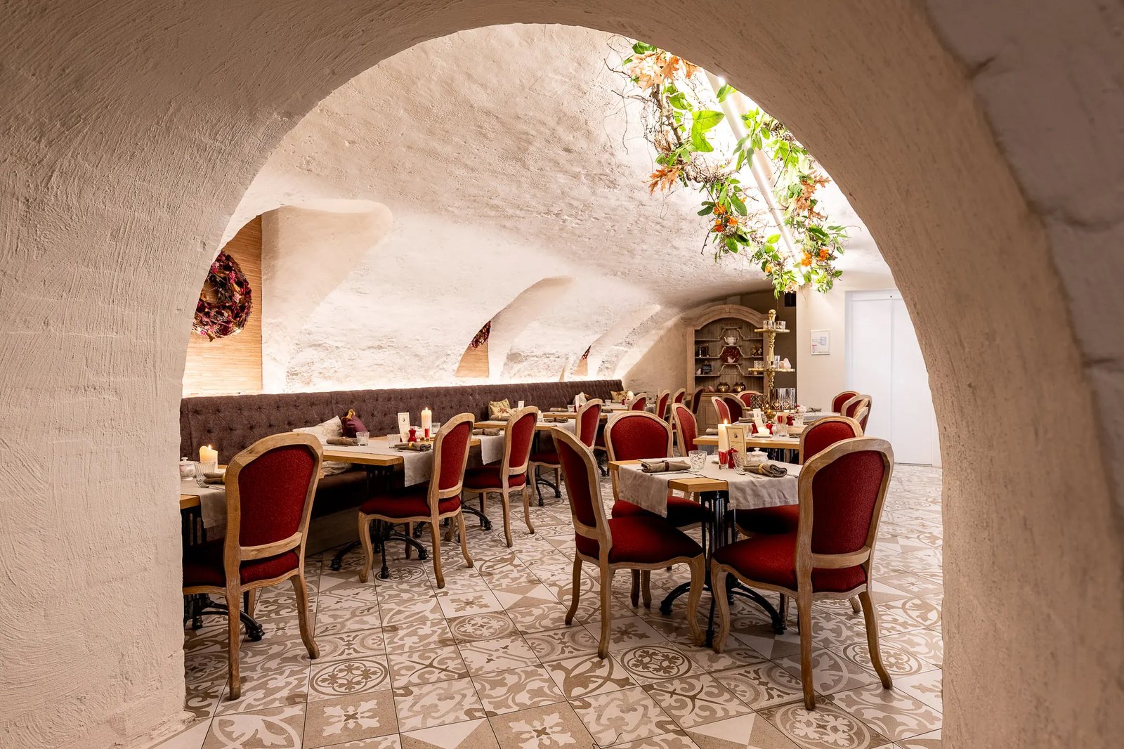 Hotel De Castillion, medieval cellar