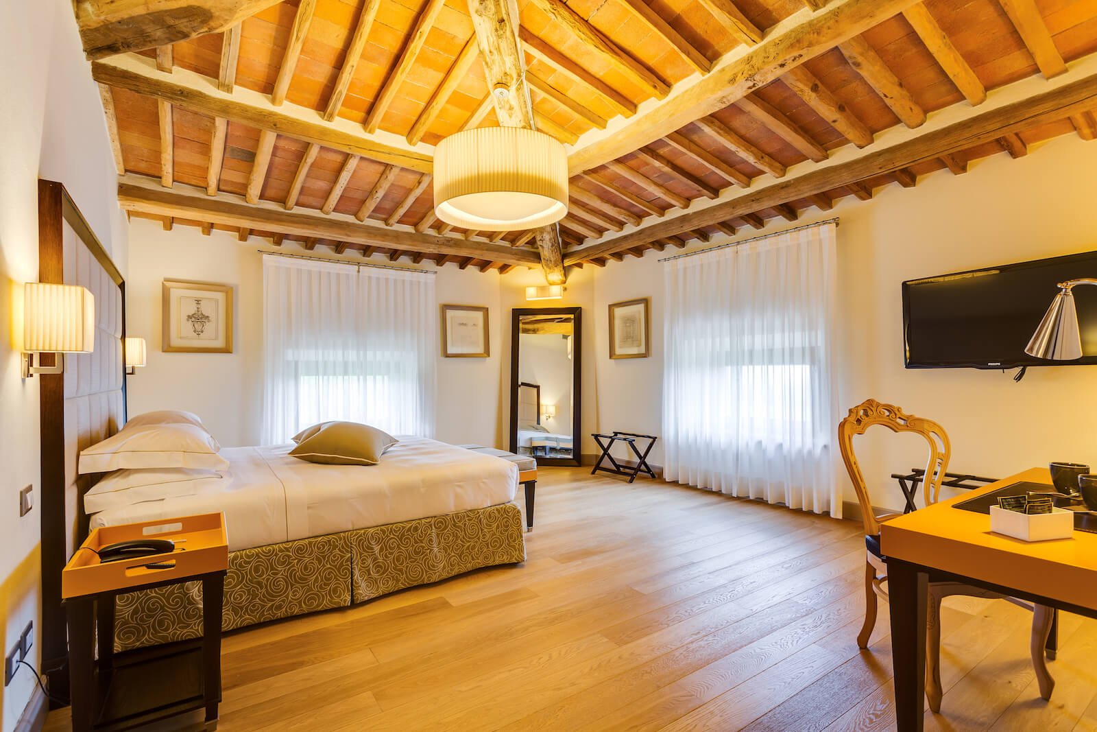 Castello la Leccia, rooms