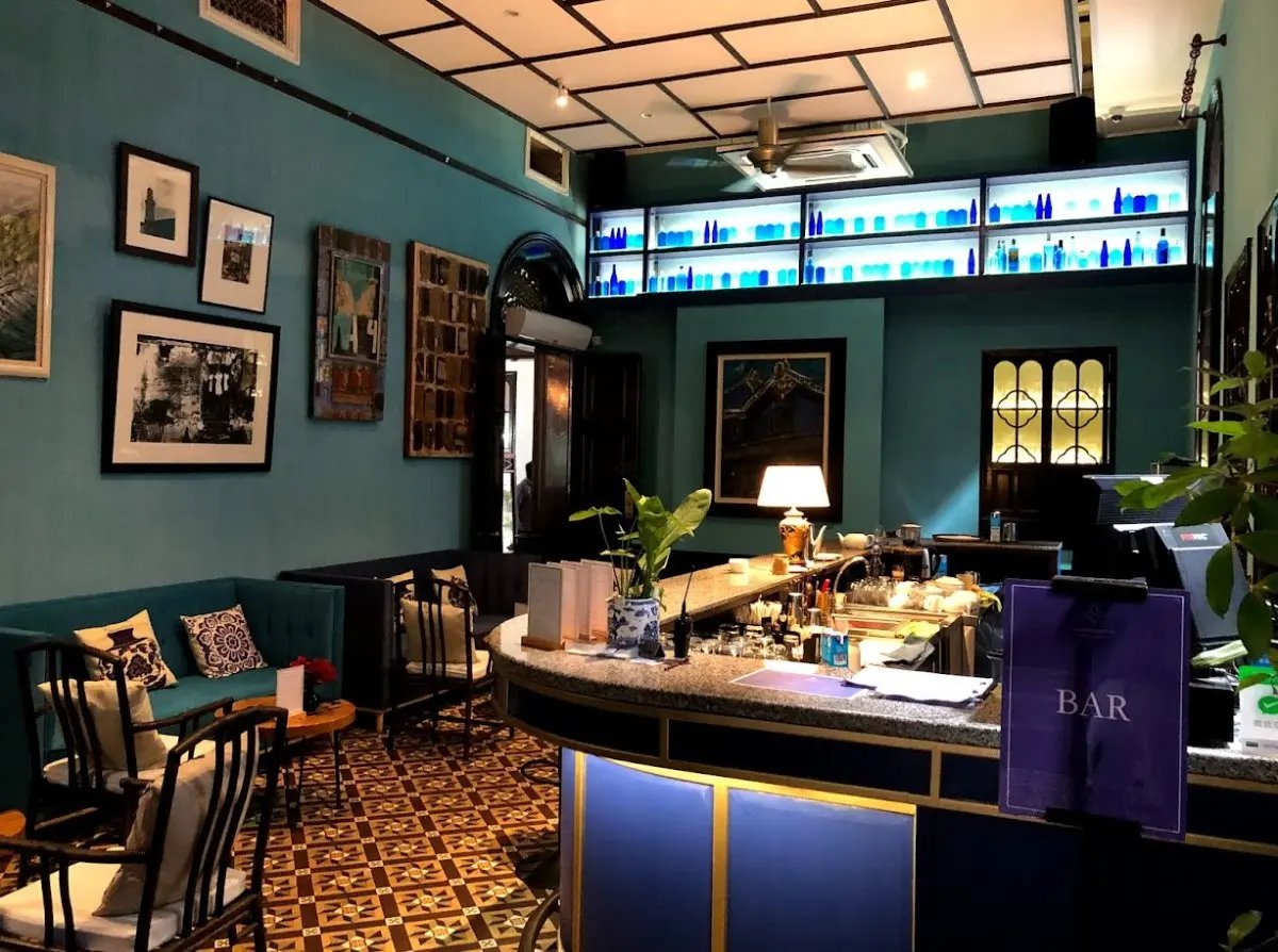 Cheong Fatt Tze - The Blue Mansion, the bar
