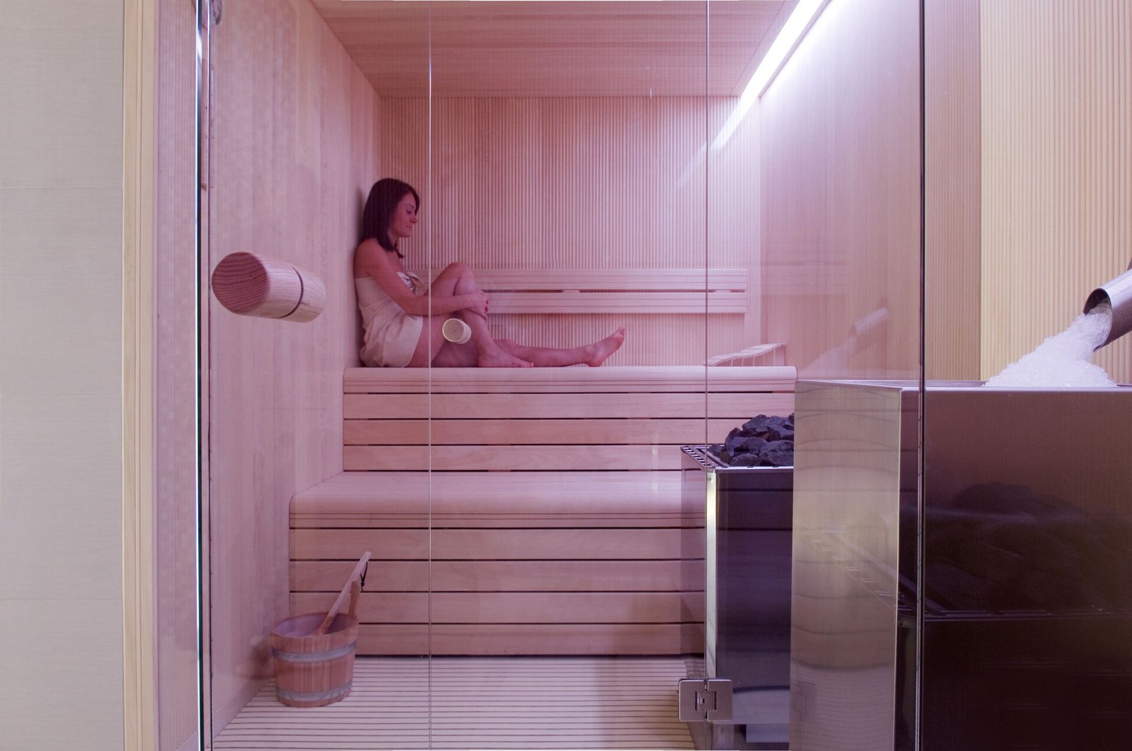 Carbon Hotel, the spa