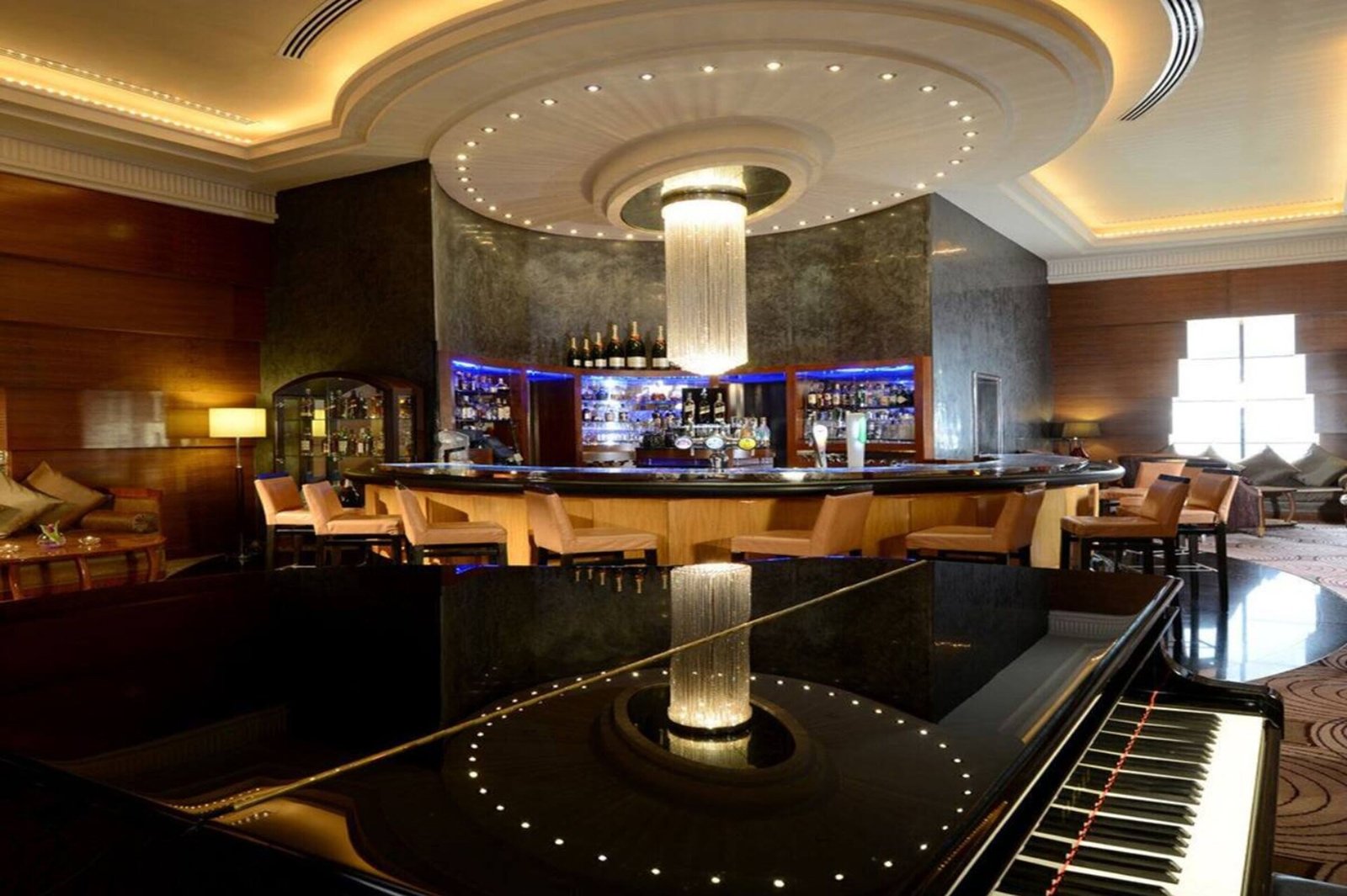 Grand Millennium Dubai — eat & drink